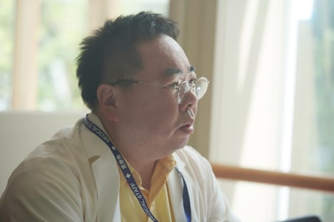 「樹海村」より、塚地武雅演じるキャラクター。