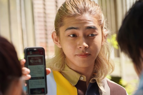 「樹海村」より、倉悠貴演じるキャラクター。