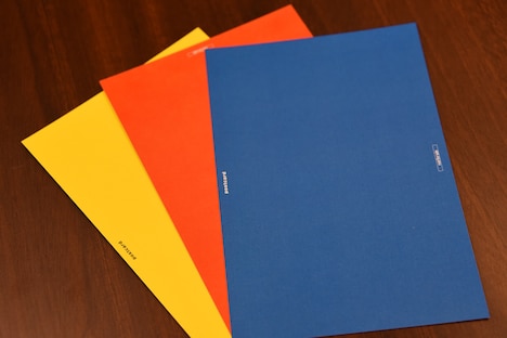 来場者特典のポストカード3枚の裏。