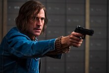 「ストックホルム・ケース」より、マーク・ストロング演じるグンナー。