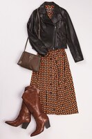 「pierre cardin SPECIAL BOOK」のコーディネートより。