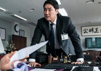 「権力に告ぐ」 (c)2019 ACEMAKER MOVIEWORKS & ZEALLARABI & AURA PICTURES. All Rights Reserved.