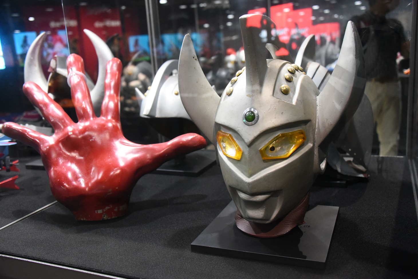 ウルトラマンタロウのマスク。