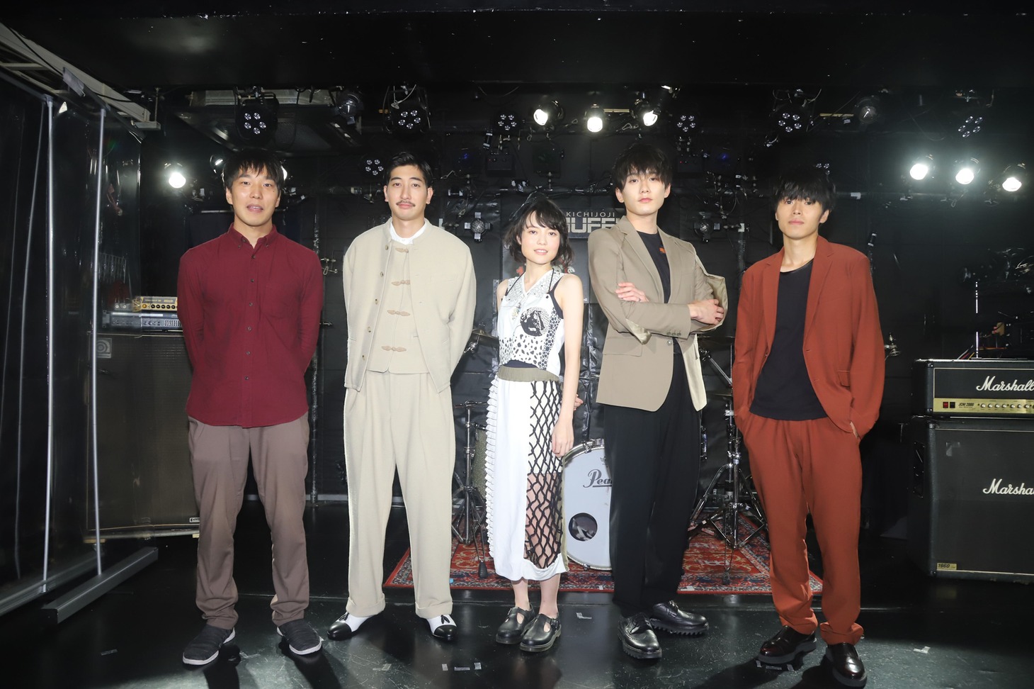 「東京バタフライ」公開記念イベントの様子。左から佐近圭太郎、小林竜樹、白波多カミン、水石亜飛夢、黒住尚生。