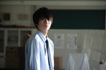 水沢林太郎演じる朝日悠。