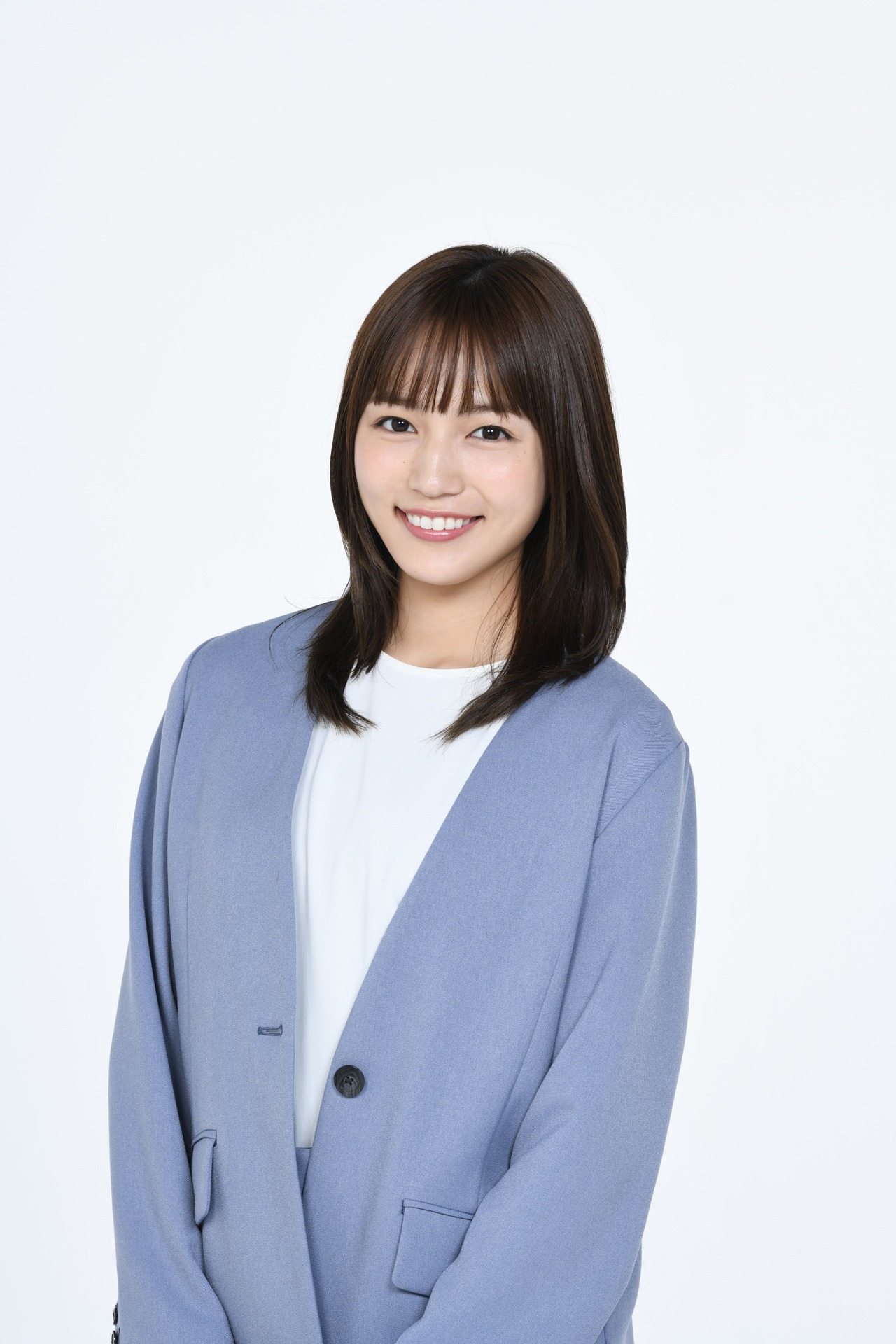 川口春奈演じる美久。