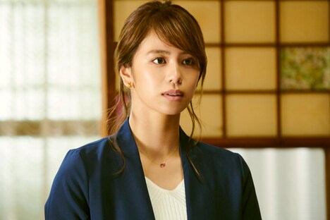 佐藤晴美演じる吉浦和歌。