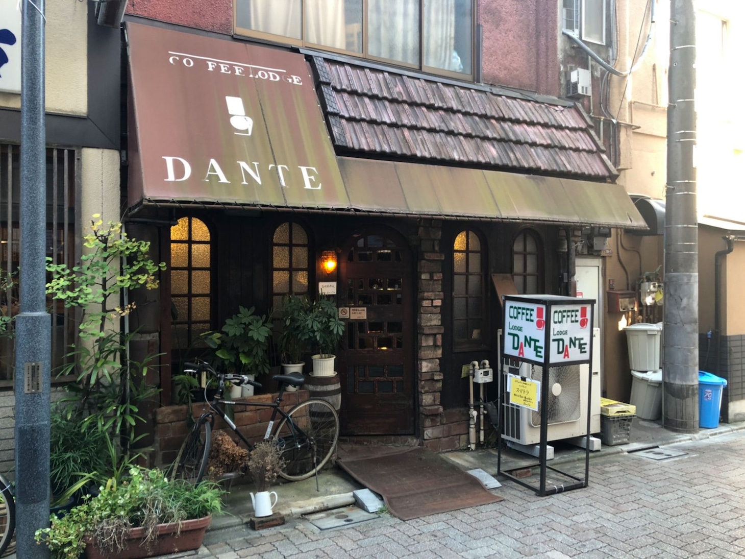 ダンテ外観