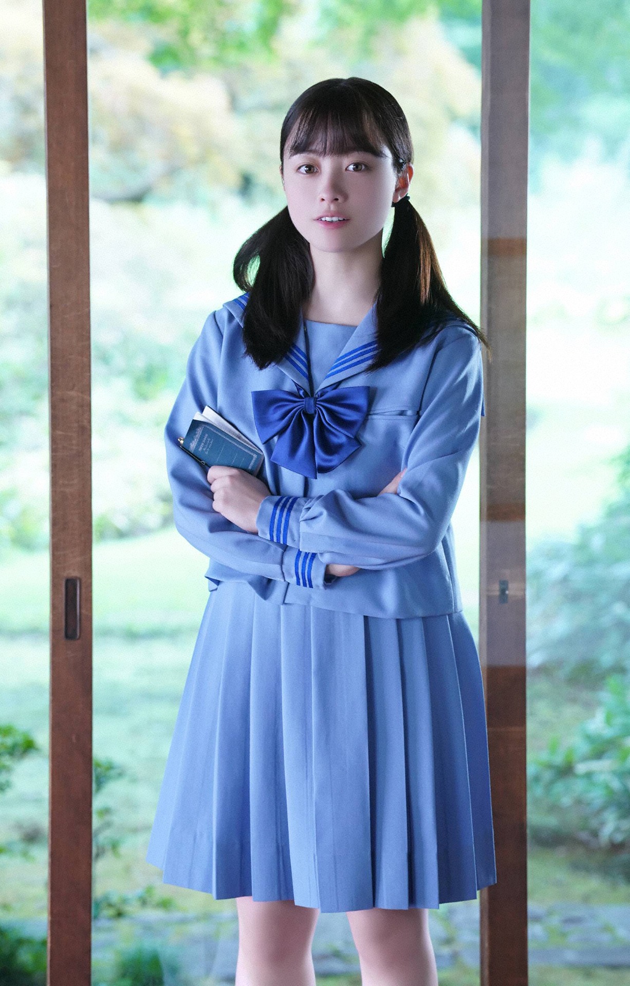 橋本環奈演じる中学生時代の北条美雲。