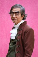 我修院達也演じる山本猿彦。