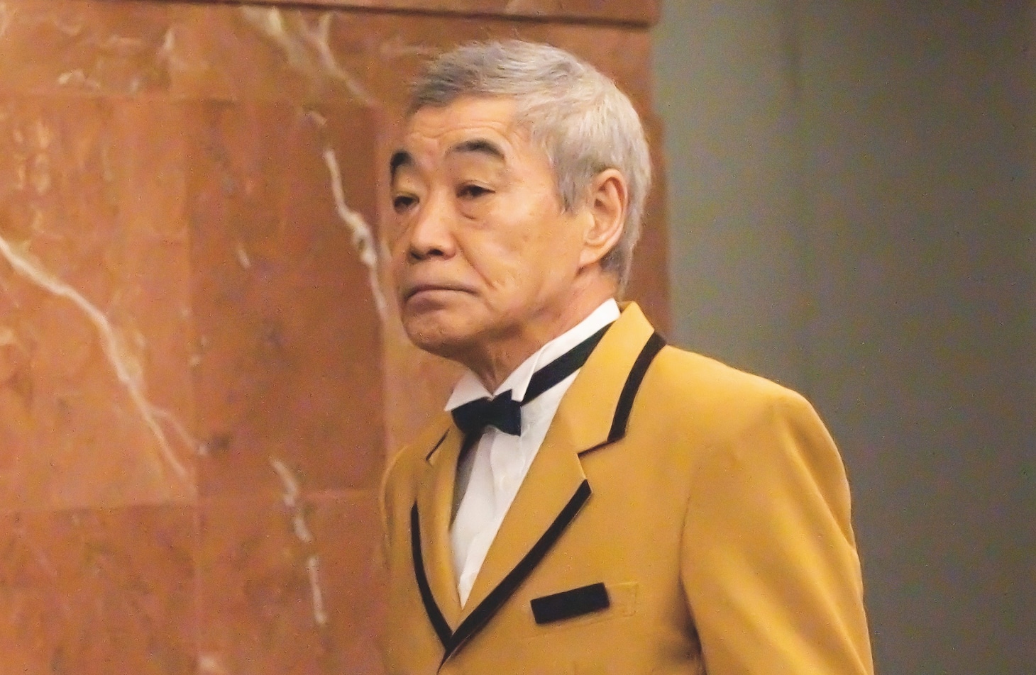 「空に住む」より、柄本明演じる近藤。