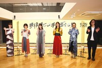 映画「映像研には手を出すな！」完成報告会見の様子。左から小西桜子、山下美月、齋藤飛鳥、梅澤美波、グレイス・エマ、英勉。