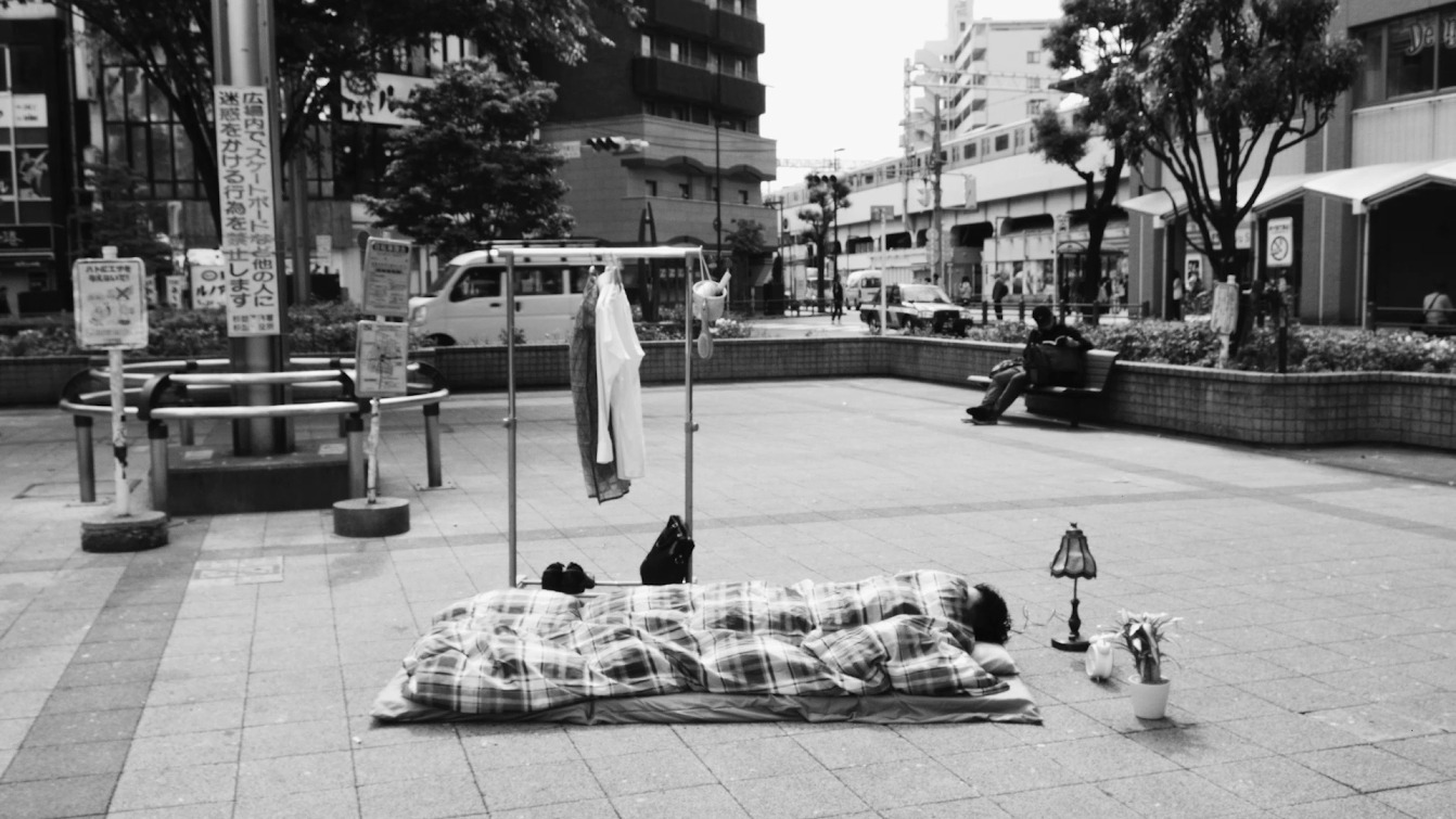「覚めぬ夢などあるじゃなし」