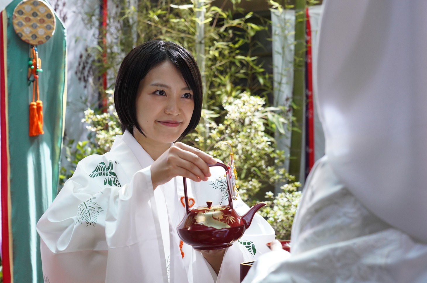 「妖怪シェアハウス」“最終怪”より、巫女役のmiwa。