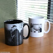 「エレファント・マン」マグカップ（各税込1980円）