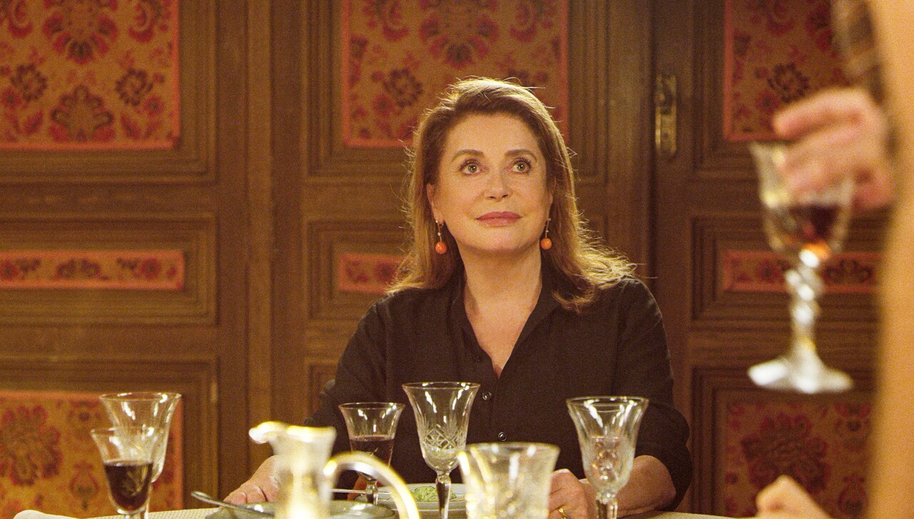 祝77歳！カトリーヌ・ドヌーヴ主演「ハッピー・バースデー」の予告到着