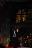 左から小室哲哉、河瀬直美。