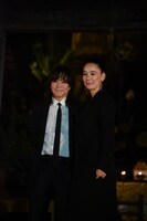 左から小室哲哉、河瀬直美。