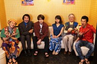 「バベル九朔」キャスト。左から前原滉、池田鉄洋、菊池風磨、佐津川愛美、村松利史、アキラ100%。