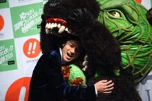 メロン熊に噛まれる山田裕貴。