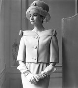 ピエール・カルダンのコレクションより。