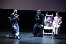 左から河瀬直美、永瀬正敏、土居志央梨。