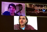 「マーティン・エデン」初日オンライン舞台挨拶の様子。ピエトロ・マルチェッロ（左上）とルカ・マリネッリ（下段中央）。