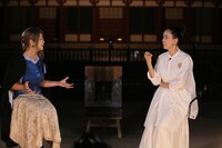 左から中野信子、河瀬直美。