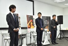 左から佐藤快磨、仲野太賀、是枝裕和。