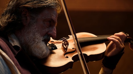 「家なき子 希望の歌声」新場面写真