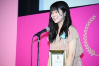 観客賞を受賞した「アスタースクールデイズ」監督の稲田百音。