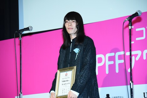 審査員特別賞を受賞した「頭痛が痛い」監督の守田悠人。