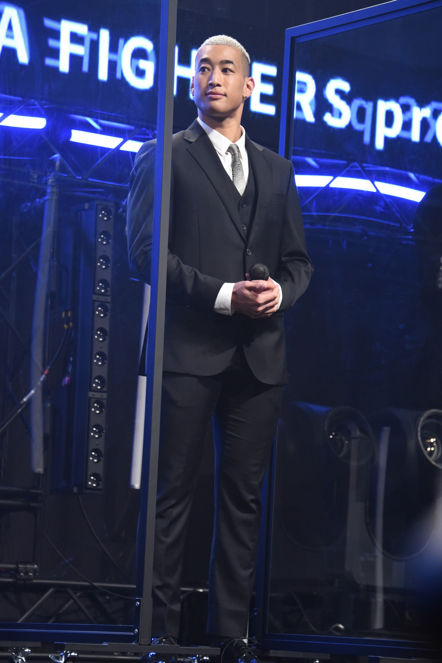 関口メンディー