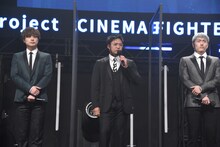 左から白濱亜嵐、数原龍友、中務裕太。