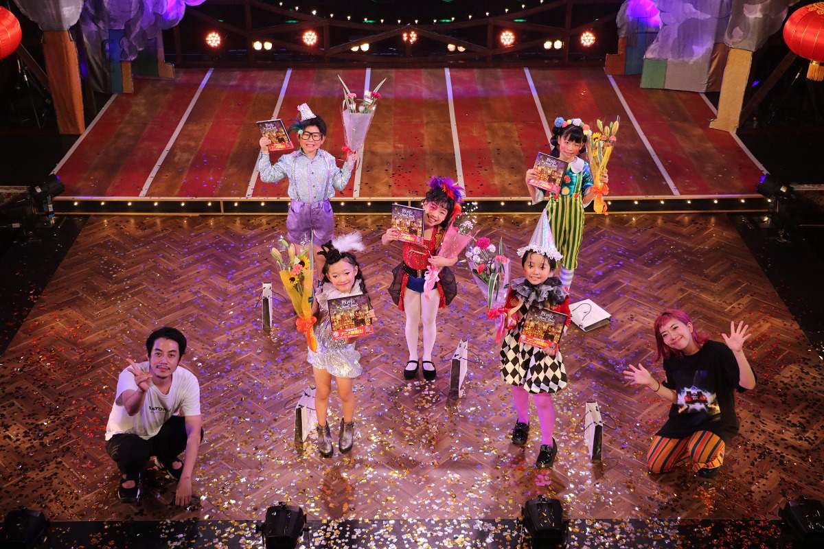 「えんとつ町のプペル」ダンスver.ミュージックビデオメイキング写真。