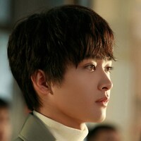 佐藤寛太演じる月山旬。