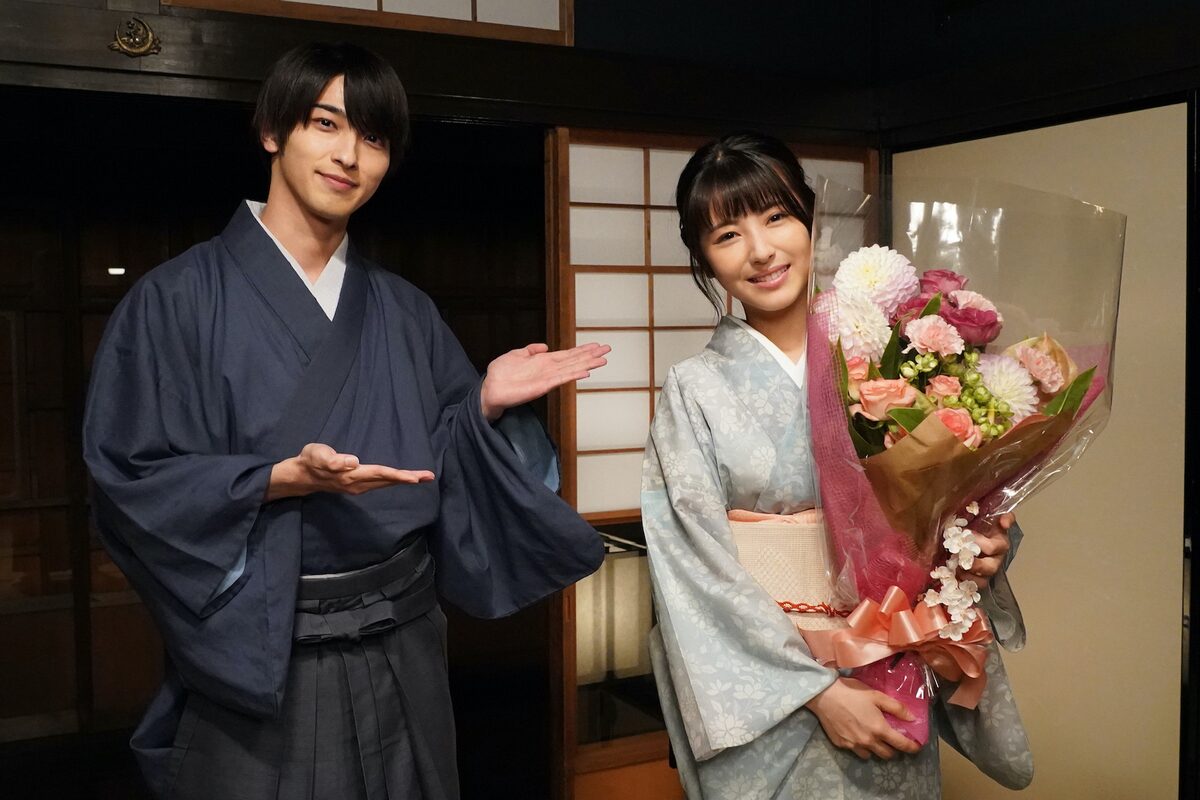 私たちはどうかしている 浜辺美波と横浜流星のクランクアップ写真が解禁 コメントあり 映画ナタリー