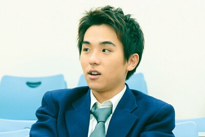 若林時英演じる田辺章雄。