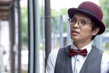 「ビューティフルドリーマー」新場面写真より、瀧川英次演じるタキガワエイジ。