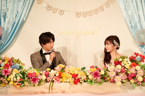 「マリーミー！」オンライン記者会見の様子。