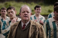 「キーパー ある兵士の奇跡」より、ジョン・ヘンショウ演じるジャック・フライアー。