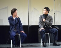 左から若葉竜也、仲野太賀。