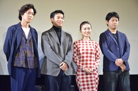左から若葉竜也、仲野太賀、大島優子、石井裕也。