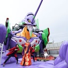 「エヴァンゲリオン京都基地」祝オープン、高橋洋子が初号機の手のひらで歌う