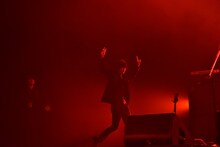 ステージに登場した[Alexandros]。