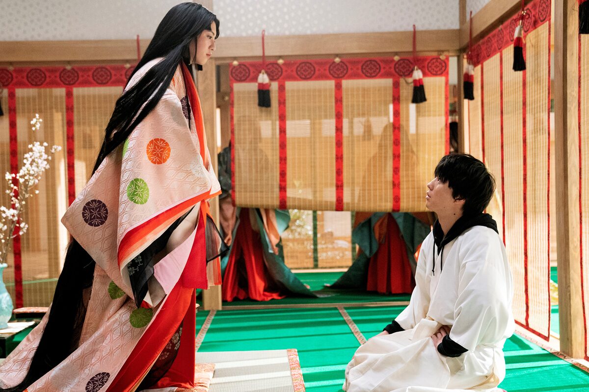 十二単衣を着た悪魔 黒木瞳が三吉彩花を絶賛 衣装へのこだわりも明かす コメントあり 写真15枚 映画ナタリー