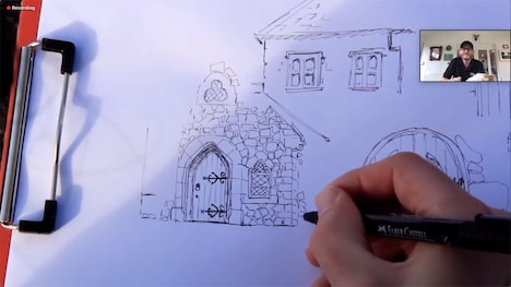 メイキング映像を見ながら解説するポール・ヤング（右上）。