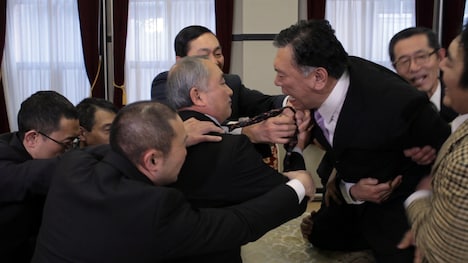 「ネクタイを締めた百姓一揆」