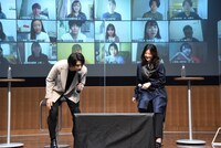 「きみの瞳（め）が問いかけている」特別授業イベントの様子。