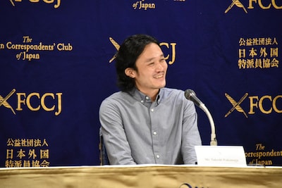 「アイヌモシリ」の記者会見に参加した際の福永壮志